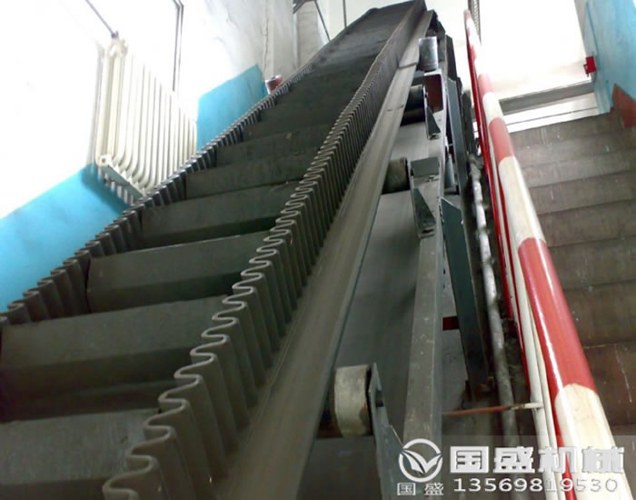 大傾角皮帶機 大傾角皮帶機